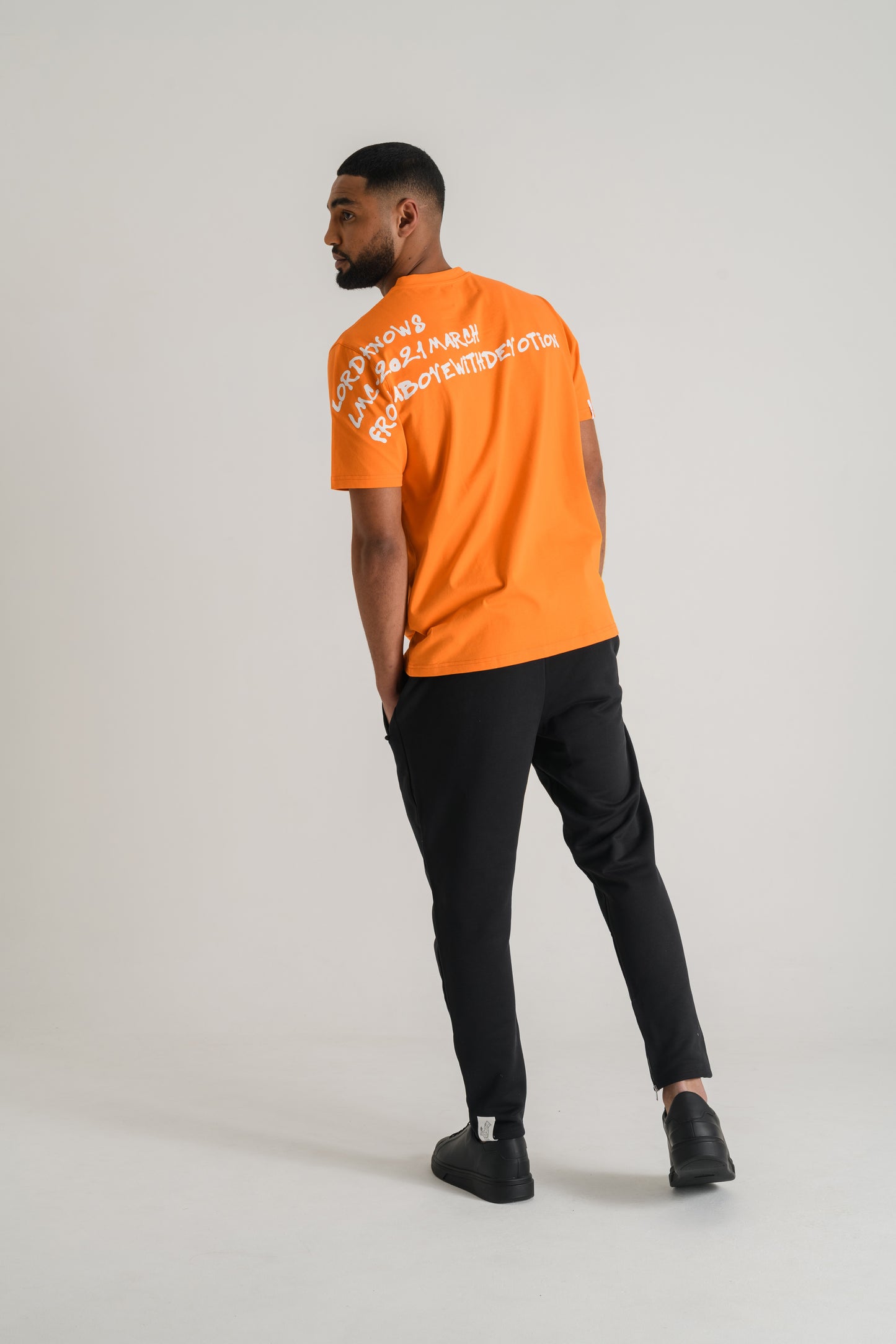 Lørd orange graffiti tag tee shirt