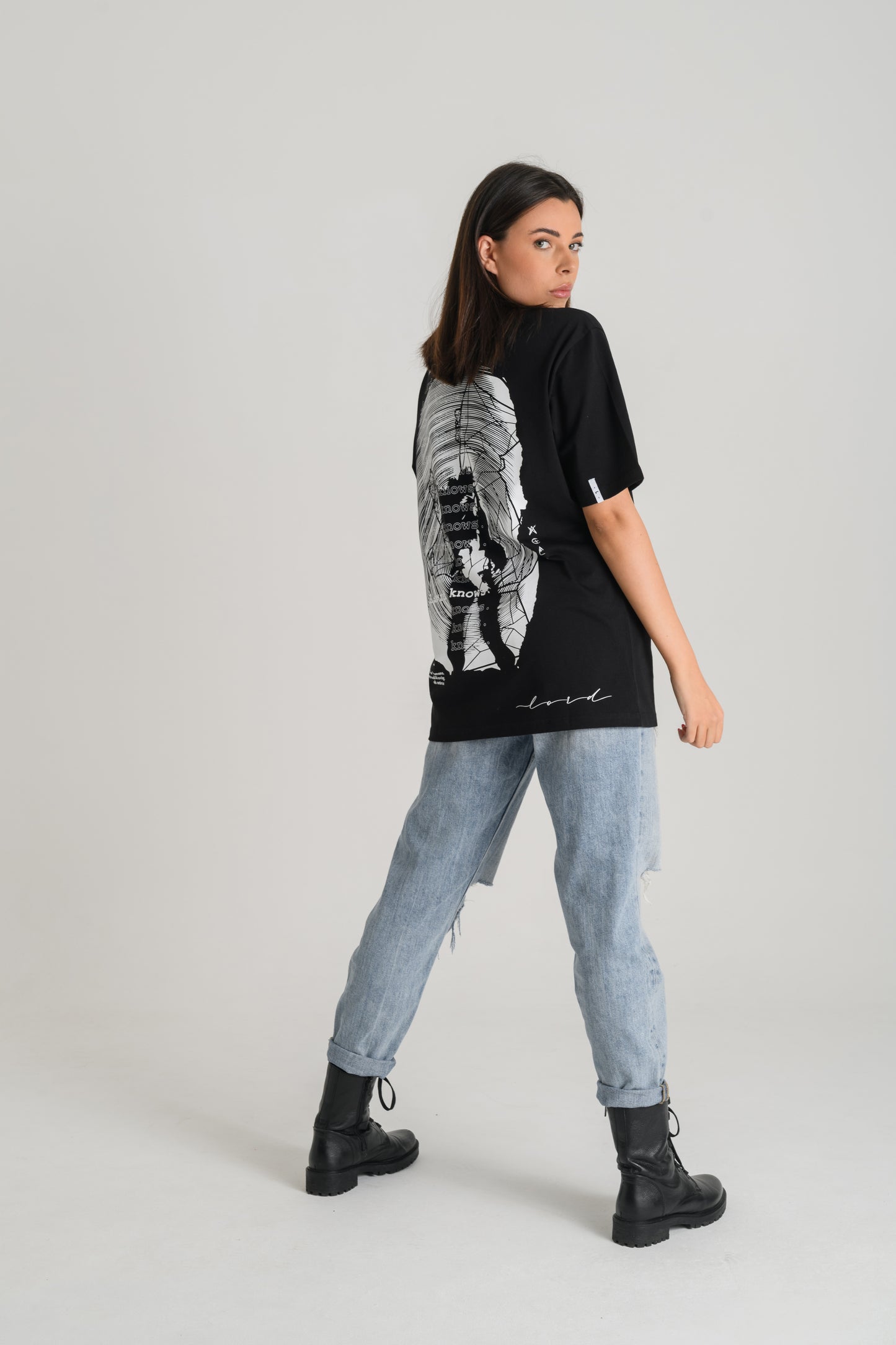 Lørd fingerprint scratches black tee shirt