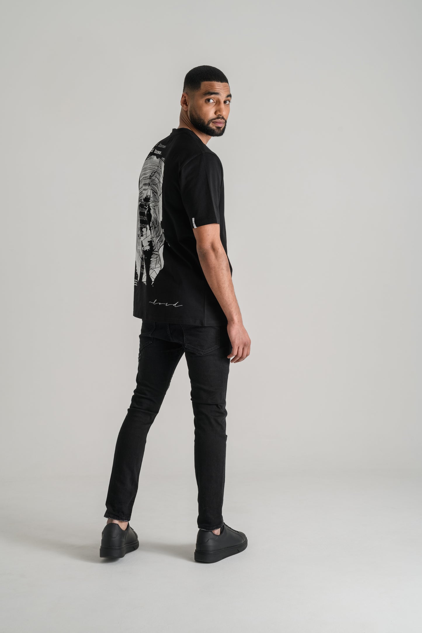 Lørd fingerprint scratches black tee shirt